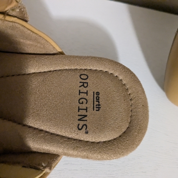 New Earth Origins size 7 wide - Picture 4 of 11